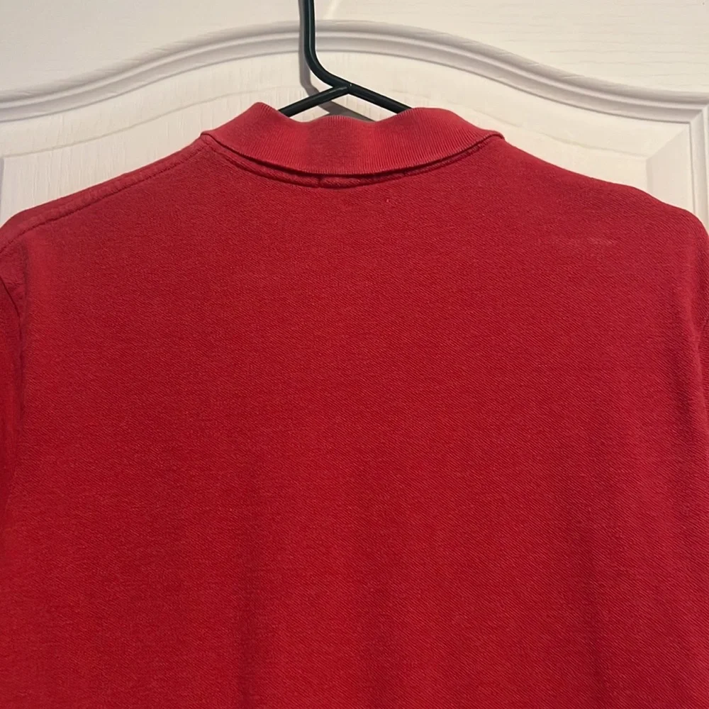 Polo by Ralph Lauren Classic Fit Size Medium in a pique textured fabric